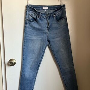 Ashley Mason Women's Skinny Jeans in Blue